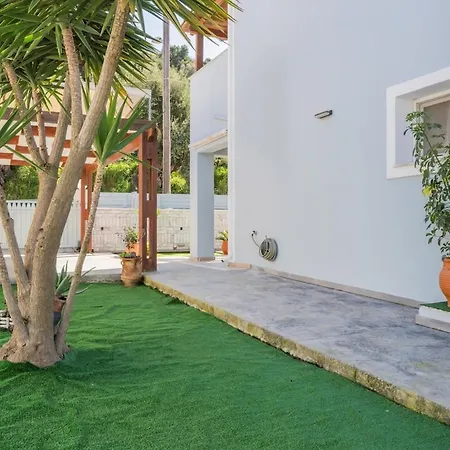 Villa Elysium Villa, Refined Close To Sandy Shore