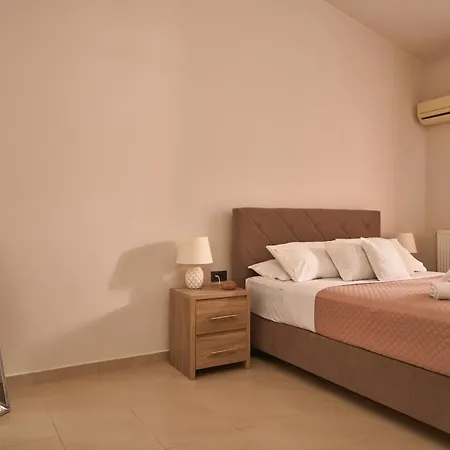 Elysium Villa, Refined Close To Sandy Shore 빌라 *
