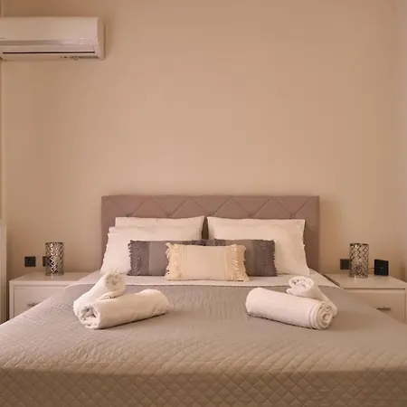 Elysium Villa, Refined Close To Sandy Shore 빌라 자킨토스 타운