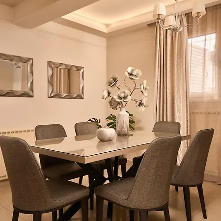 빌라 Elysium Villa, Refined Close To Sandy Shore *